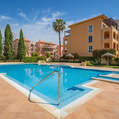 Sunlit Terraces And Pool In Vilamoura By Hostwise * Quarteira