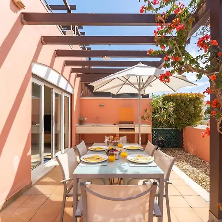 Vakantiehuis Sunlit Terraces And Pool In Vilamoura By Hostwise *